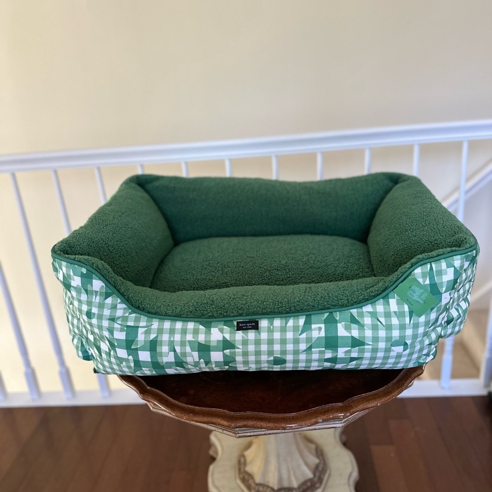 kate spade Green Plaid Sherpa Pet Bed